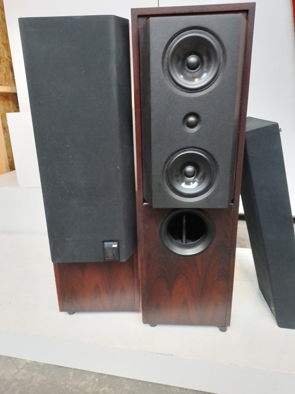 Set speakers reference series KEF 1042